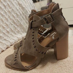 REPORT Cage Booties, Block Heel, Sz 5.5